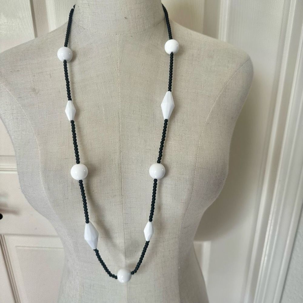 Trifari black and white beaded vintage long necklace